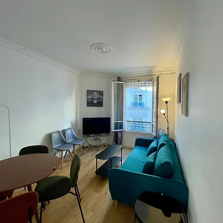 Tour Eiffel Maison De La Radio *